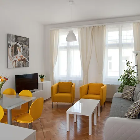Apartmanhotel Vocelova 4*