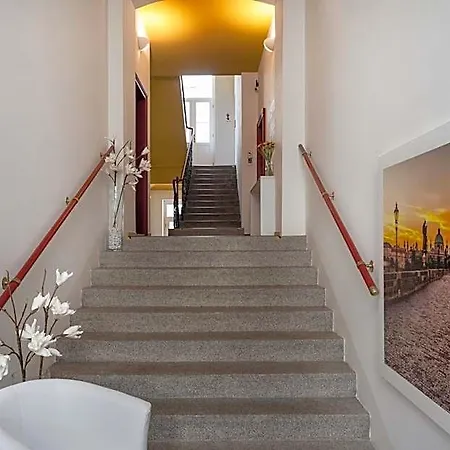 Vocelova Aparthotel