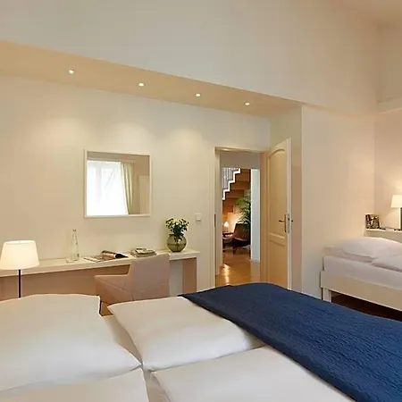 Vocelova 4* Praga