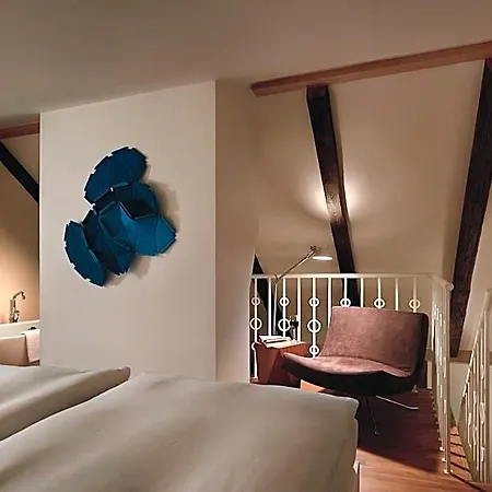 Vocelova Hotel apartamentowy 4*