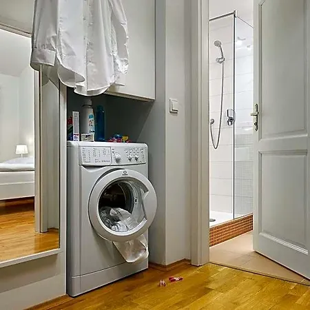 Vocelova 4* Praga