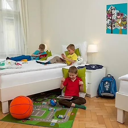 Vocelova 4* Praga