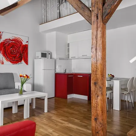Appart hôtel Vocelova 4*
