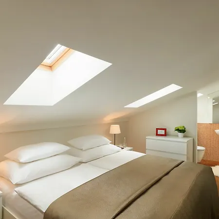 Vocelova 4* Prague