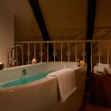 Aparthotel Vocelova 4*