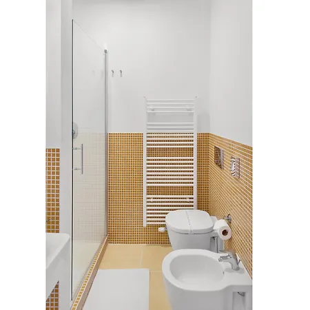 Vocelova Aparthotel 4*